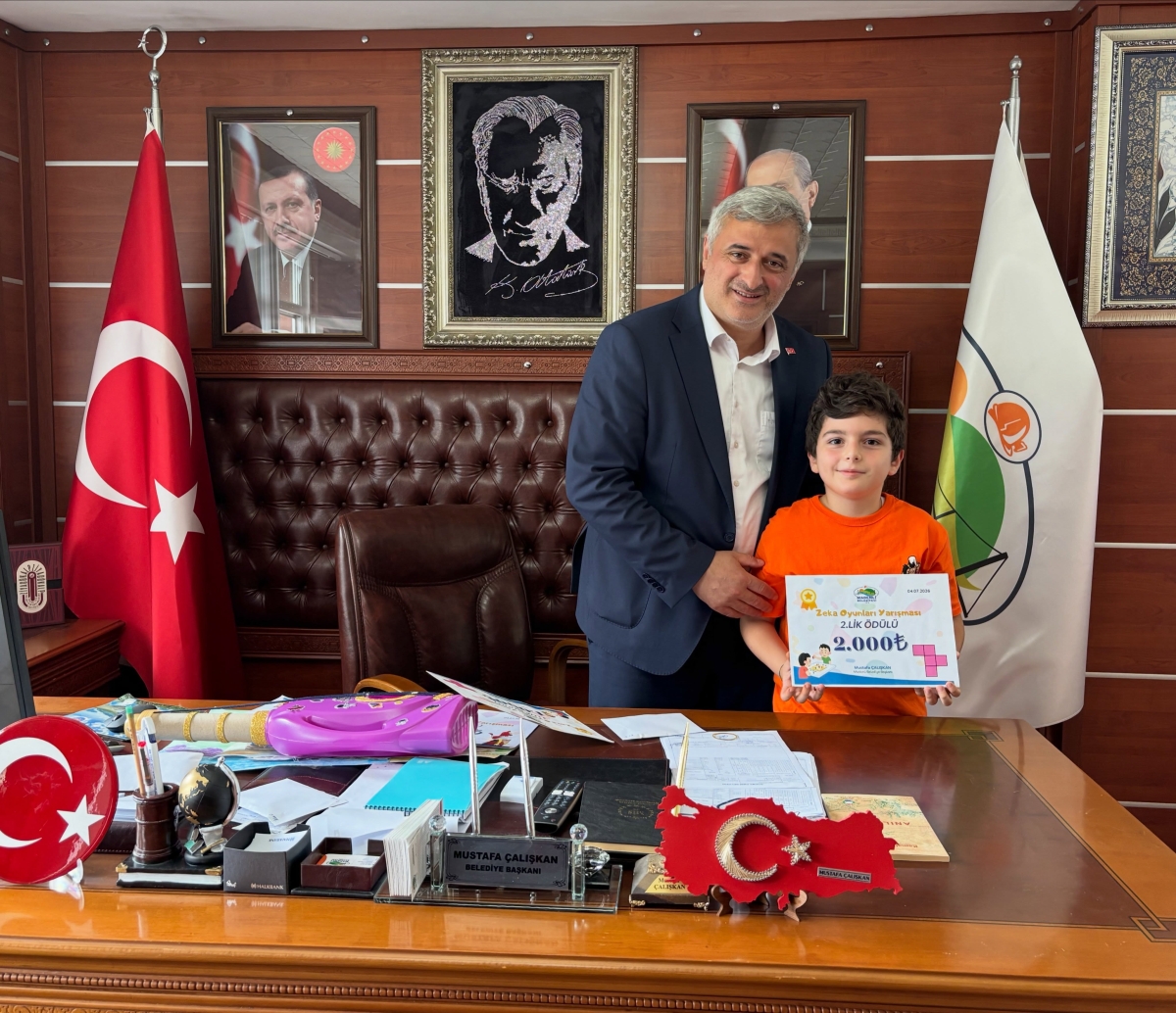 Madenli Belediye Başkanı Çalışkan’dan Çocuklara Anlamlı Ödül