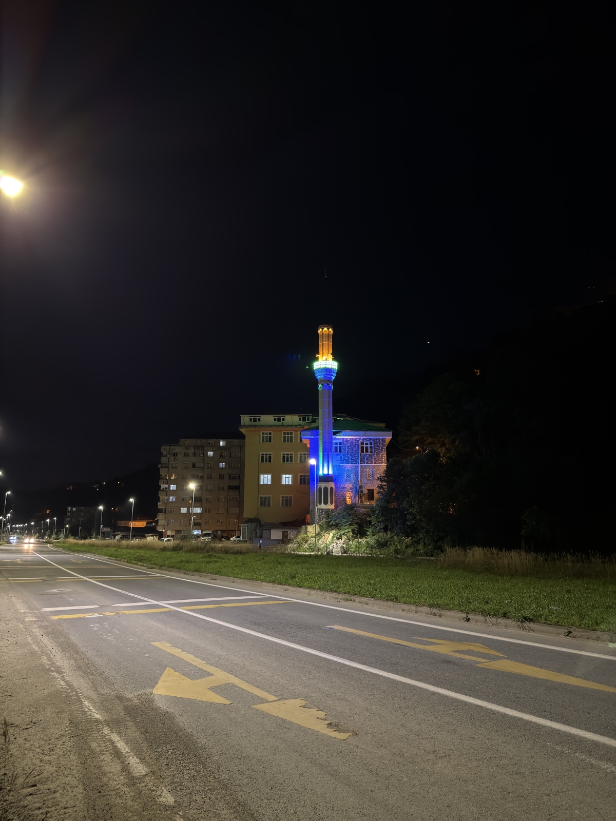 Madenli’de Eski Caminin Yıkılan Minaresi Yeniden İnşa Edildi