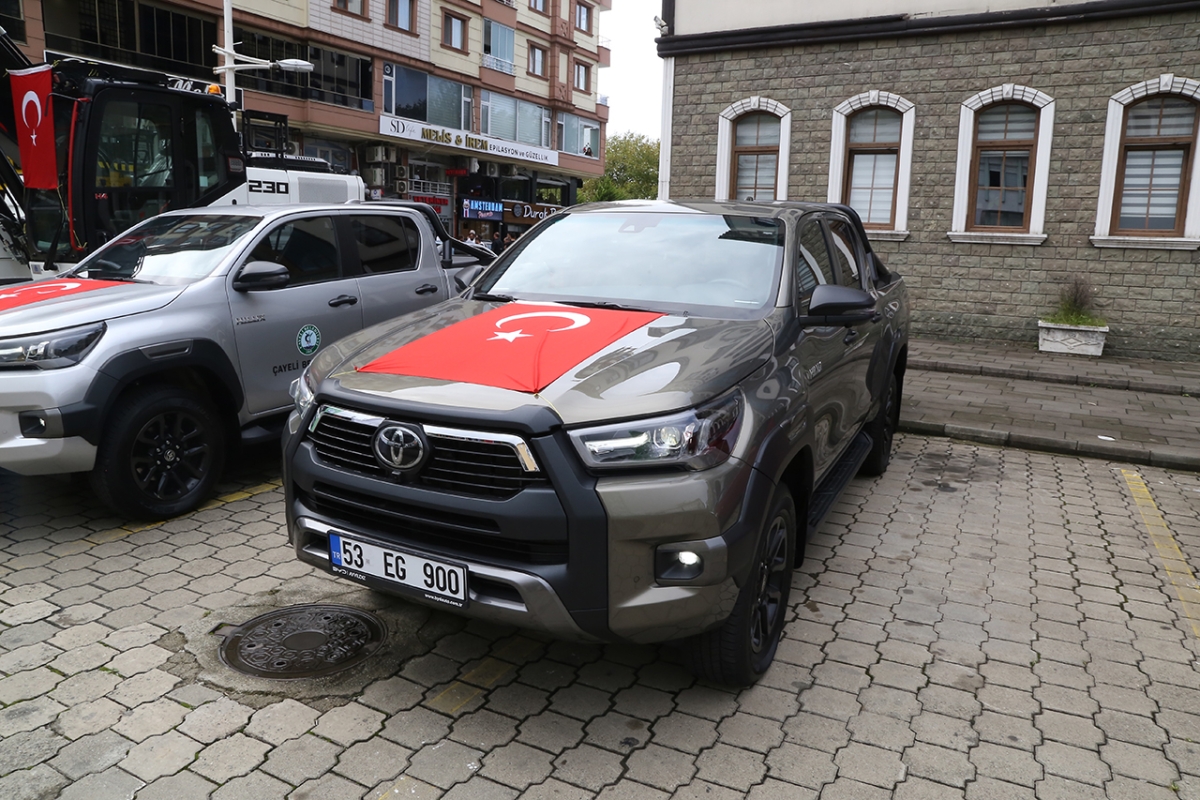 Çayeli Belediyesi Araç Filosunu Güçlendirmeye Devam Ediyor: 3 Yeni Araç Hizmete Alındı