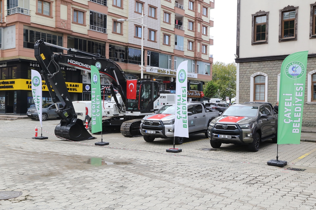 Çayeli Belediyesi Araç Filosunu Güçlendirmeye Devam Ediyor: 3 Yeni Araç Hizmete Alındı