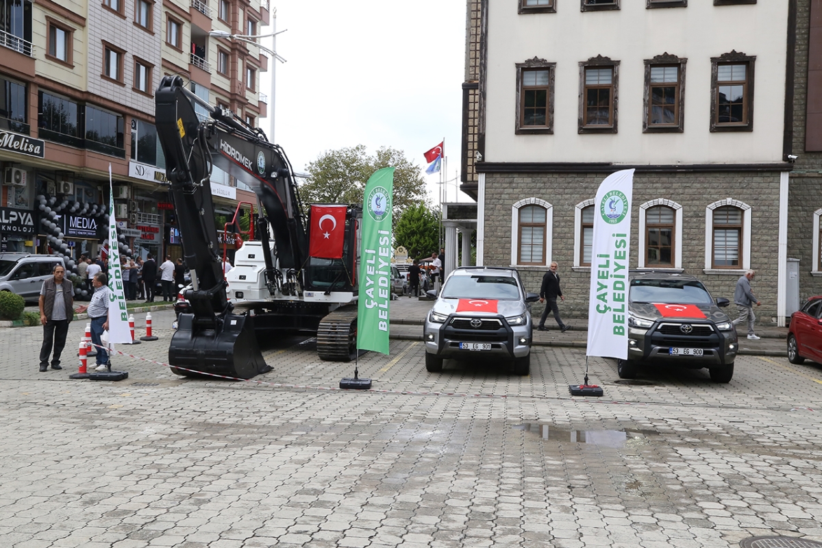 Çayeli Belediyesi Araç Filosunu Güçlendirmeye Devam Ediyor: 3 Yeni Araç Hizmete Alındı