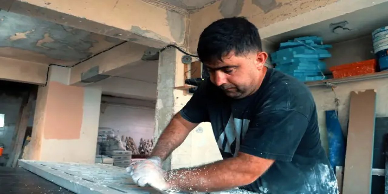 Dede mesleğini geleceğe taşıyor; 23 yıldır camileri süslüyor